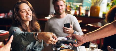 risk of using contactless cards|benefits of contactless debit cards.